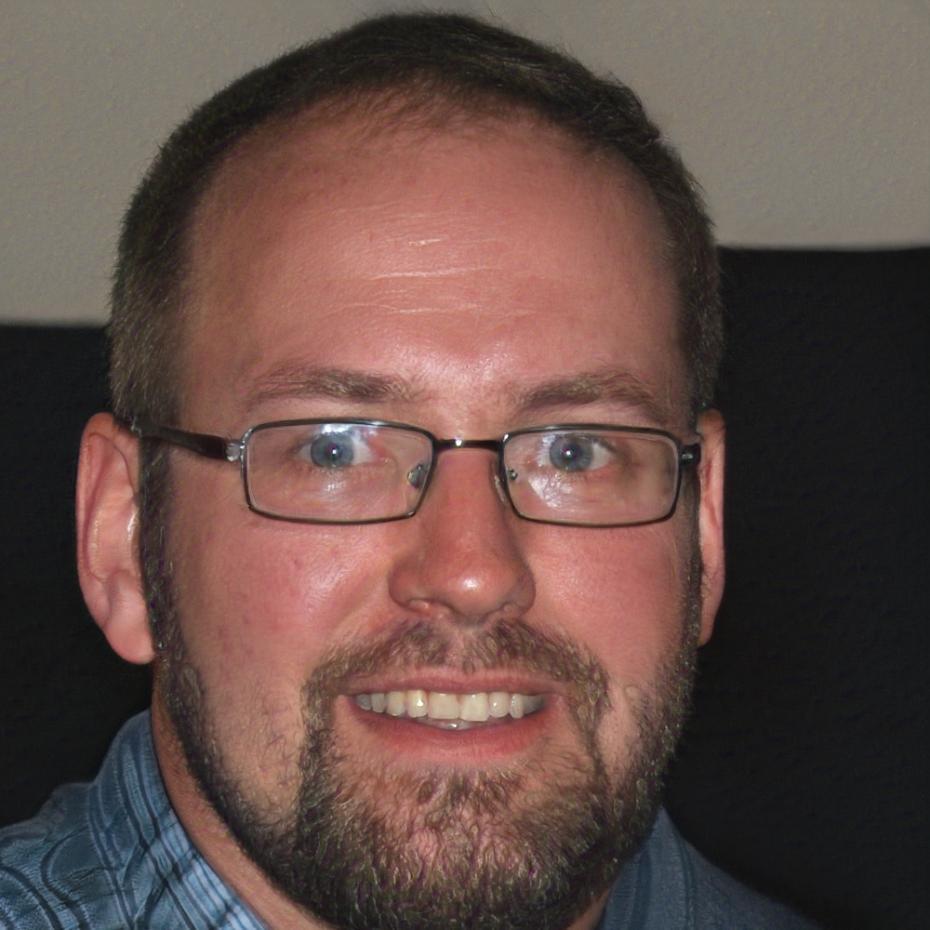 Markus Hoffmann, Senior Financial Analyst
