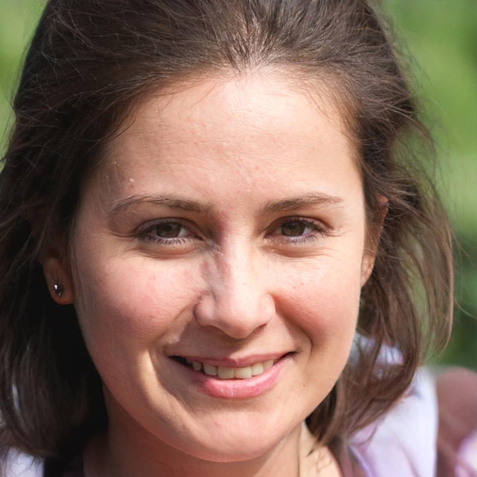 Portrait der Dozentin Claudia Weber